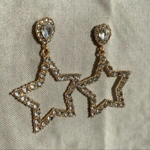 Diamonds stars gold medium earrings light weight AA4